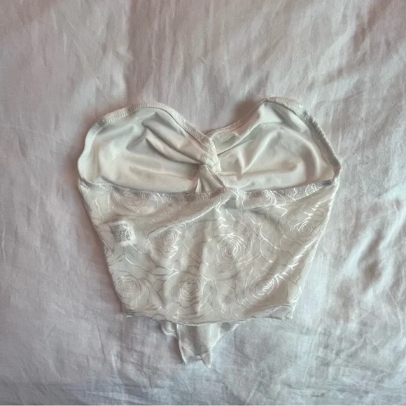 Y2K TWIST FRONT TUBE TOP - Picture 4 of 4